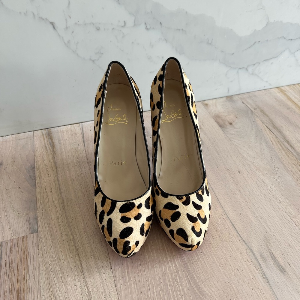 New christian louboutin size 37 heels in leopard